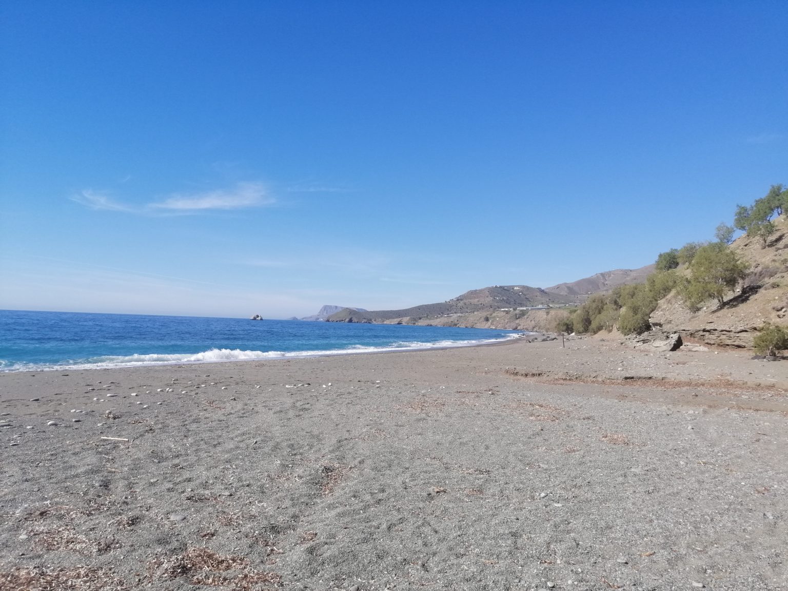 3 km long beach of Dyskos